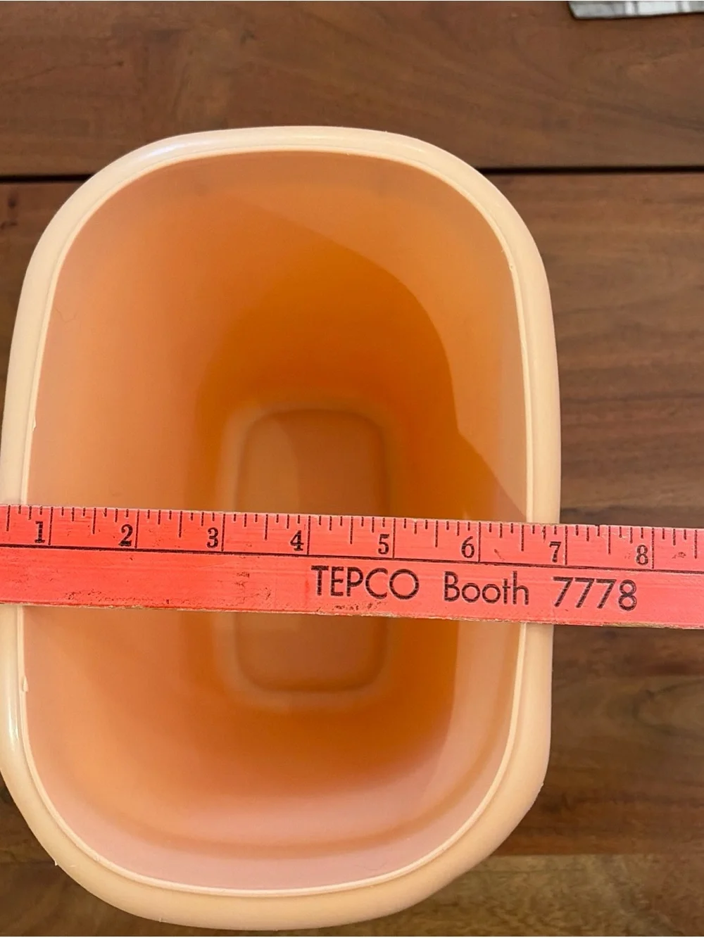 Vintage 1980s Rubbermaid Peach 10